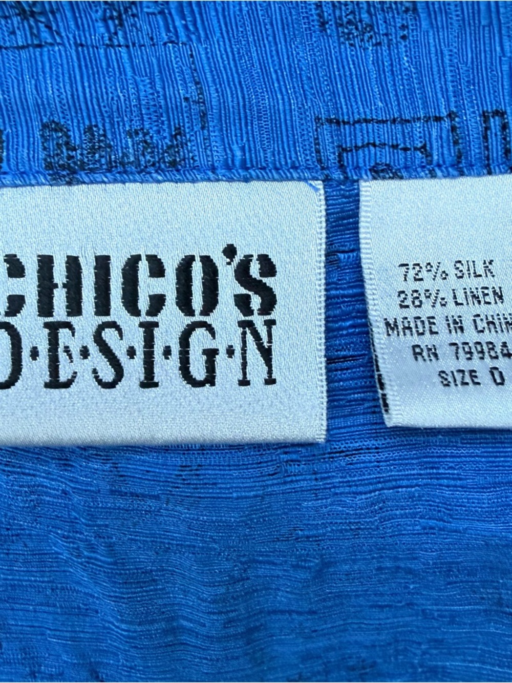 Vintage Chico’s blue silk linen button up abstract print tie front top Sz 0 - Picture 6 of 6